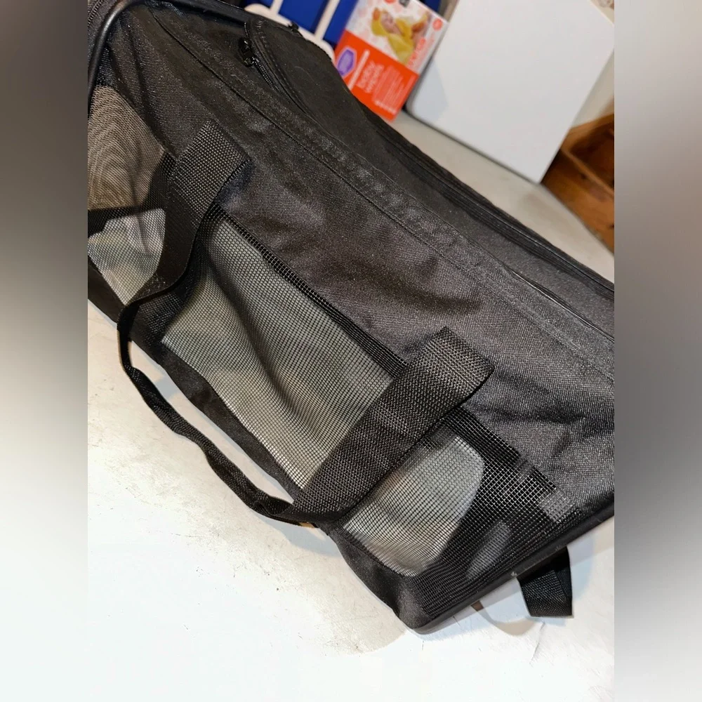 Cat (small pet) soft carrier - barely used